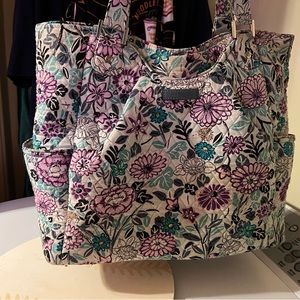 Vera Bradley tote bag with full sized matching wallet!